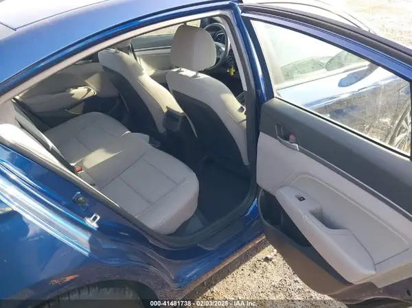 5NPD84LF0HH180872 2017 HYUNDAI ELANTRA - Image 8