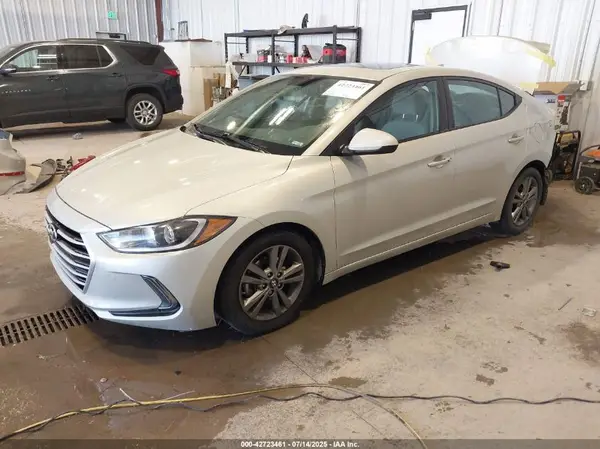5NPD84LF0HH182217 2017 HYUNDAI ELANTRA - Image 2