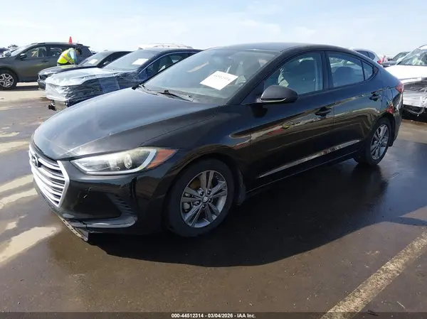 5NPD84LF0HH183366 2017 HYUNDAI ELANTRA - Image 2