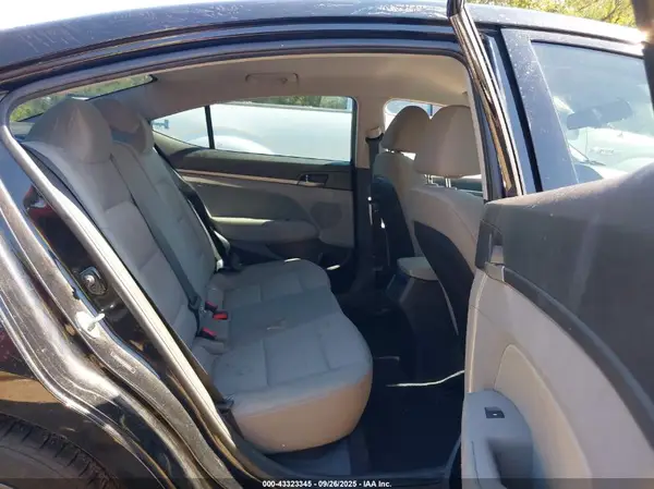 5NPD84LF0HH209349 2017 HYUNDAI ELANTRA - Image 8