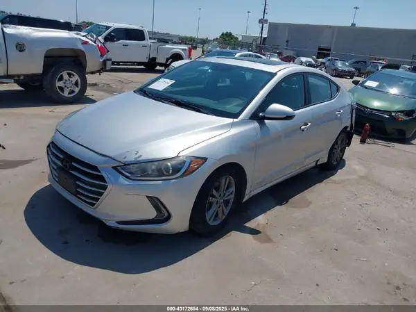 5NPD84LF0HH211697 2017 HYUNDAI ELANTRA - Image 2