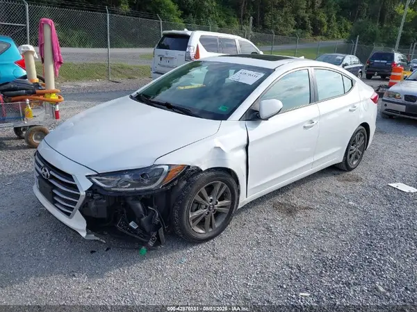 5NPD84LF0JH213925 2018 HYUNDAI ELANTRA - Image 2