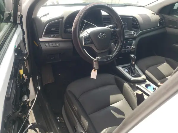 5NPD84LF0JH214105 2018 HYUNDAI ELANTRA - Image 8