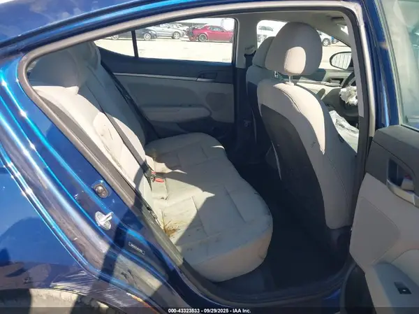 5NPD84LF0JH215285 2018 HYUNDAI ELANTRA - Image 8