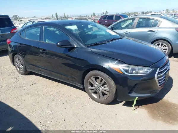 5NPD84LF0JH215299 2018 HYUNDAI ELANTRA - Image 1
