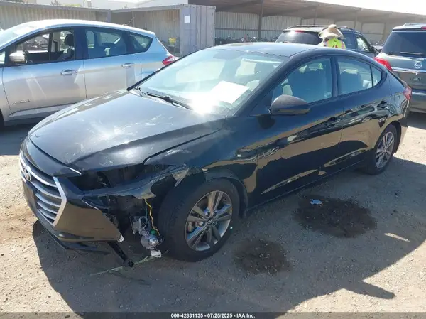 5NPD84LF0JH215299 2018 HYUNDAI ELANTRA - Image 2