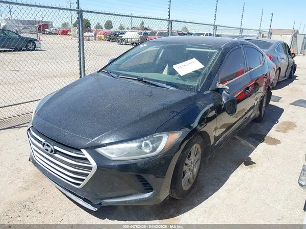 5NPD84LF0JH218185 2018 HYUNDAI ELANTRA - Image 2