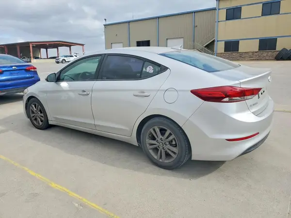 5NPD84LF0JH219482 2018 HYUNDAI ELANTRA - Image 2