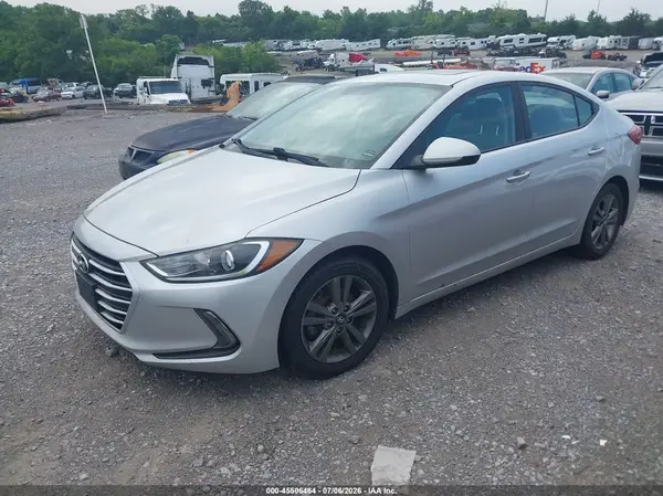 5NPD84LF0JH219630 2018 HYUNDAI ELANTRA - Image 2