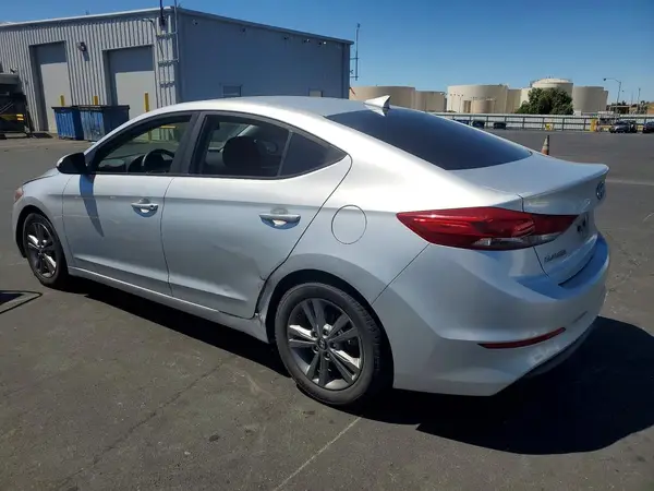 5NPD84LF0JH220275 2018 HYUNDAI ELANTRA - Image 2