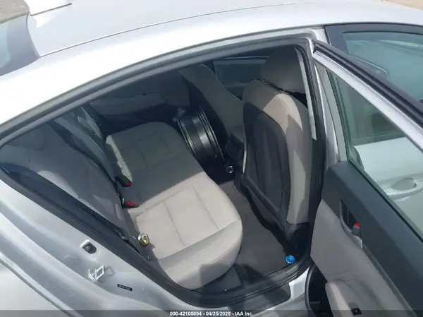 5NPD84LF0JH221829 2018 HYUNDAI ELANTRA - Image 8