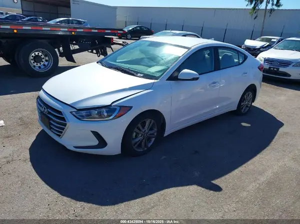5NPD84LF0JH224651 2018 HYUNDAI ELANTRA - Image 2