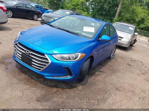5NPD84LF0JH225461 2018 HYUNDAI ELANTRA - Image 2