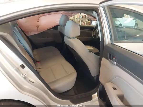 5NPD84LF0JH225542 2018 HYUNDAI ELANTRA - Image 8