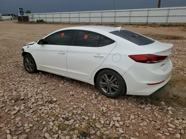 5NPD84LF0JH225928 2018 HYUNDAI ELANTRA - Image 2