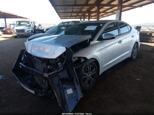5NPD84LF0JH227923 2018 HYUNDAI ELANTRA - Image 2