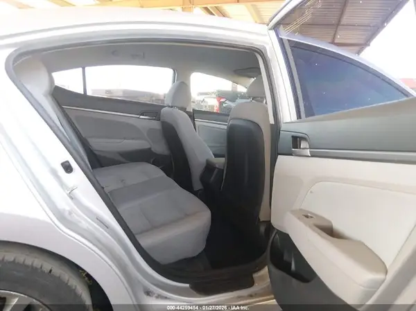 5NPD84LF0JH227923 2018 HYUNDAI ELANTRA - Image 8