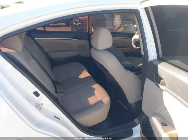 5NPD84LF0JH229185 2018 HYUNDAI ELANTRA - Image 8
