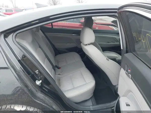5NPD84LF0JH231678 2018 HYUNDAI ELANTRA - Image 8
