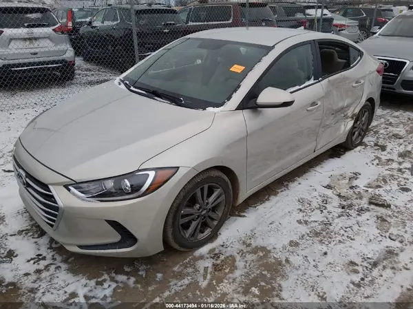 5NPD84LF0JH232667 2018 HYUNDAI ELANTRA - Image 2