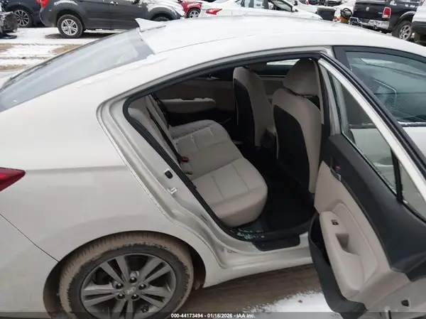 5NPD84LF0JH232667 2018 HYUNDAI ELANTRA - Image 8