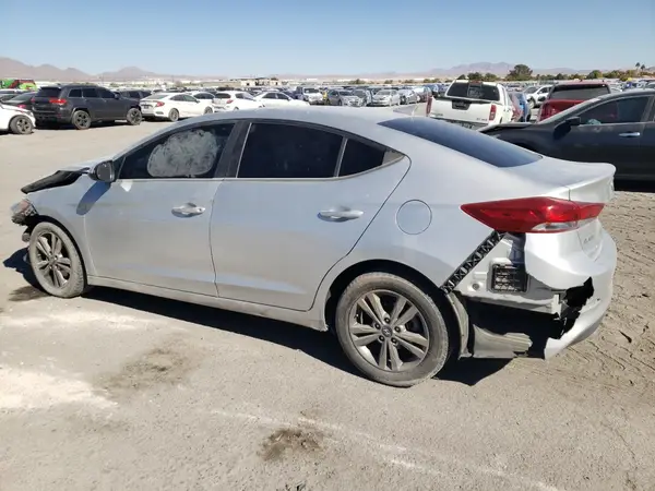 5NPD84LF0JH237500 2018 HYUNDAI ELANTRA - Image 2