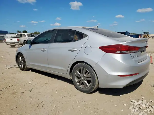 5NPD84LF0JH237982 2018 HYUNDAI ELANTRA - Image 2