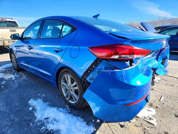 5NPD84LF0JH238243 2018 HYUNDAI ELANTRA - Image 2