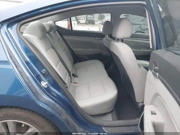 5NPD84LF0JH243815 2018 HYUNDAI ELANTRA - Image 8