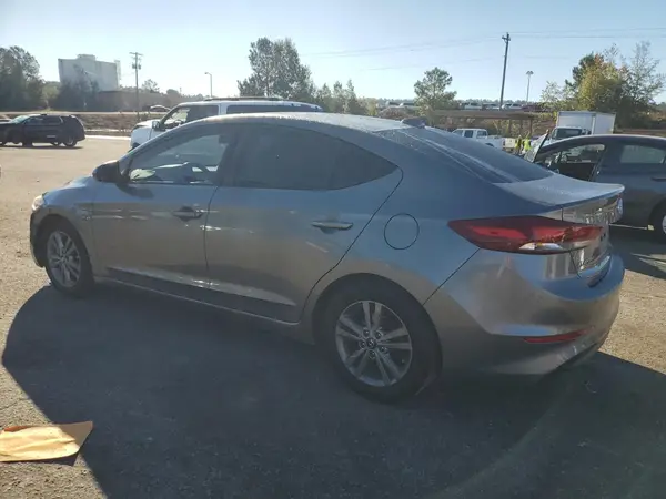 5NPD84LF0JH243880 2018 HYUNDAI ELANTRA - Image 2