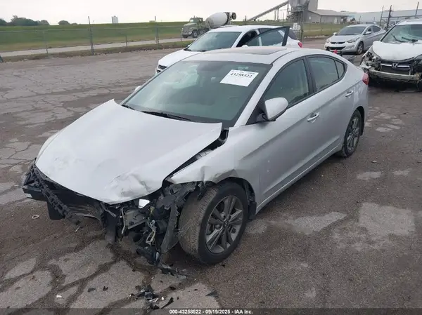 5NPD84LF0JH247590 2018 HYUNDAI ELANTRA - Image 2