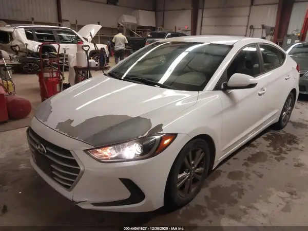 5NPD84LF0JH250103 2018 HYUNDAI ELANTRA - Image 2