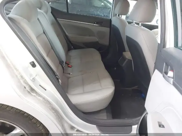 5NPD84LF0JH253728 2018 HYUNDAI ELANTRA - Image 8