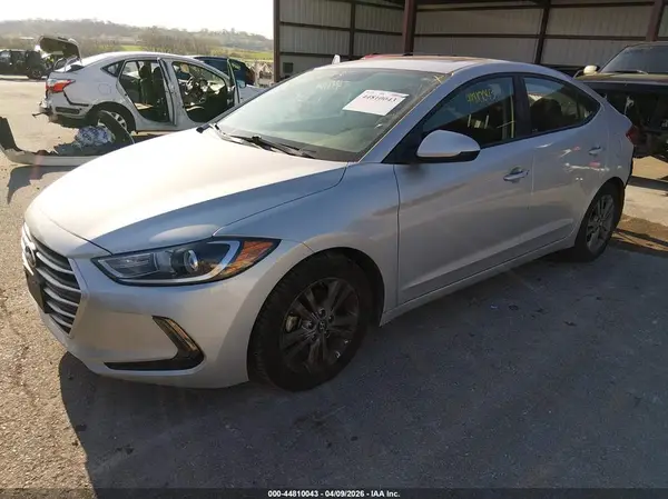 5NPD84LF0JH254460 2018 HYUNDAI ELANTRA - Image 2