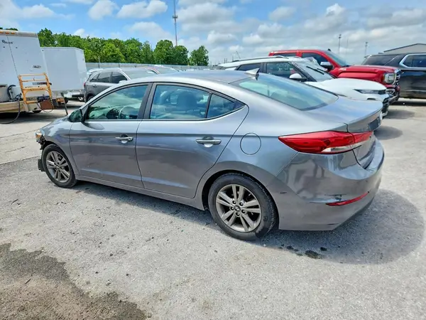 5NPD84LF0JH255298 2018 HYUNDAI ELANTRA - Image 2