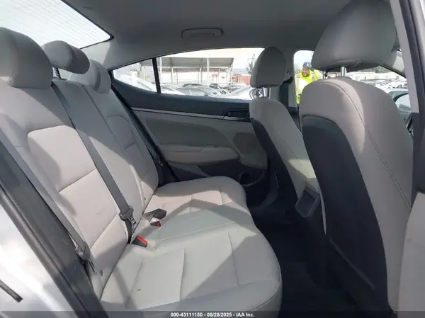 5NPD84LF0JH256497 2018 HYUNDAI ELANTRA - Image 8