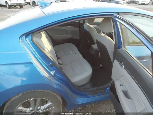5NPD84LF0JH257004 2018 HYUNDAI ELANTRA - Image 8