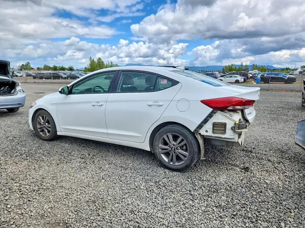 5NPD84LF0JH257892 2018 HYUNDAI ELANTRA - Image 2