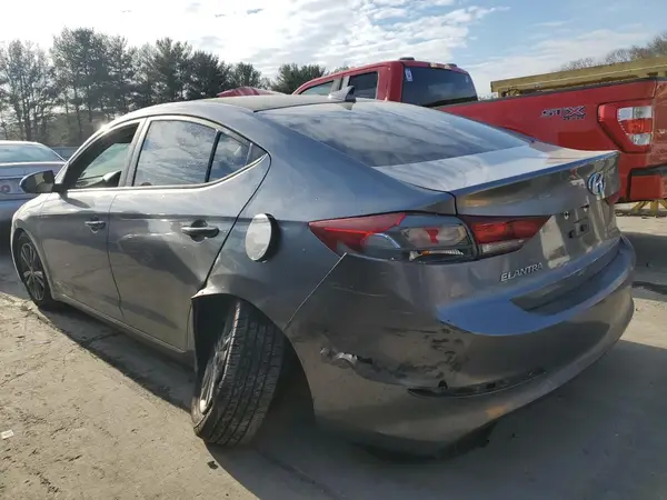 5NPD84LF0JH260386 2018 HYUNDAI ELANTRA - Image 2