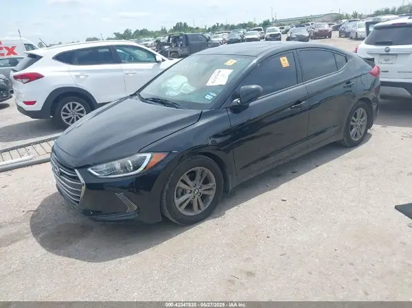 5NPD84LF0JH262574 2018 HYUNDAI ELANTRA - Image 2