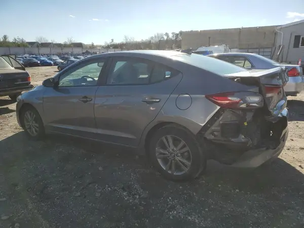 5NPD84LF0JH264602 2018 HYUNDAI ELANTRA - Image 2