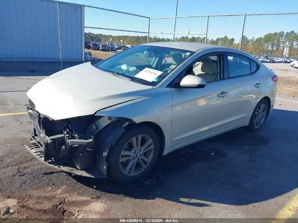 5NPD84LF0JH265684 2018 HYUNDAI ELANTRA - Image 2