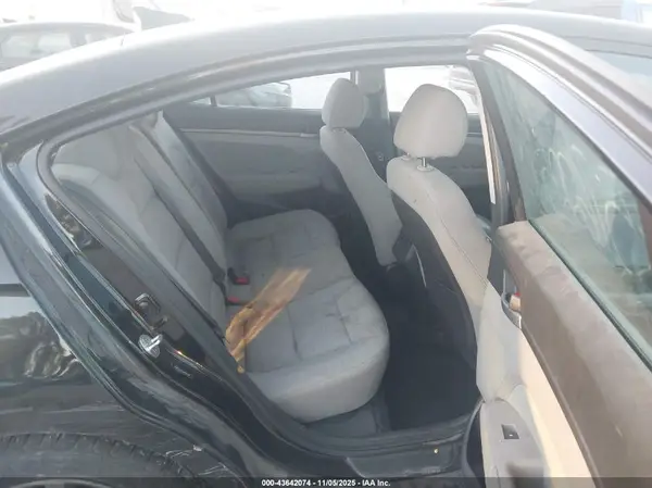 5NPD84LF0JH266298 2018 HYUNDAI ELANTRA - Image 8