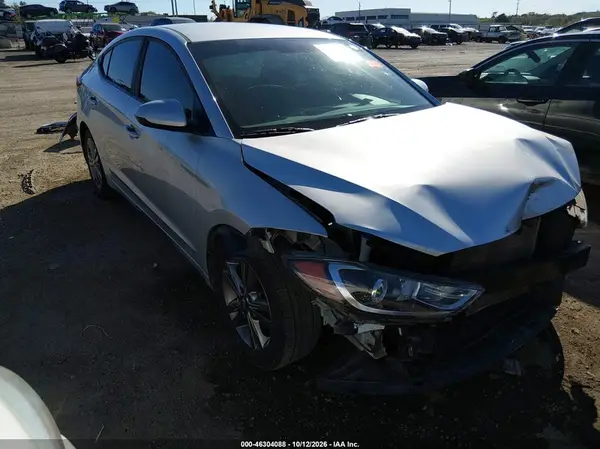 5NPD84LF0JH268438 2018 HYUNDAI ELANTRA - Image 1