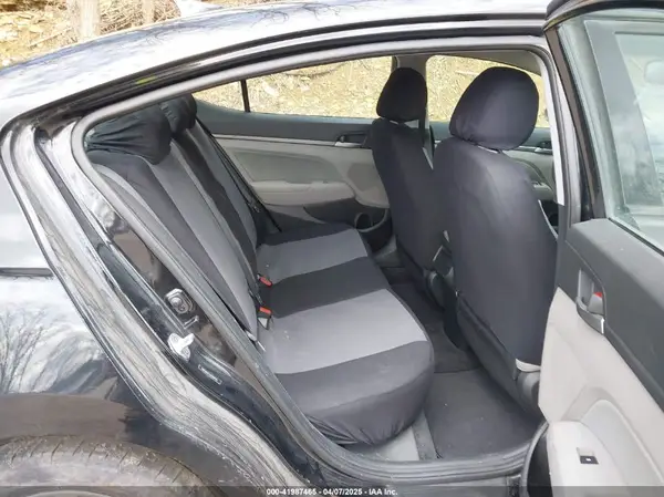5NPD84LF0JH269430 2018 HYUNDAI ELANTRA - Image 8