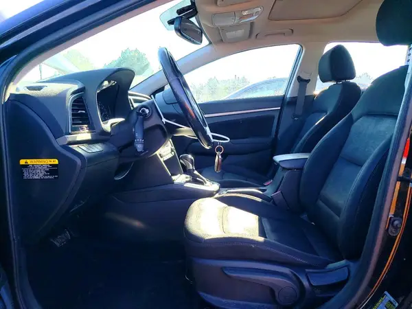 2018 HYUNDAI ELANTRA auction photo 7