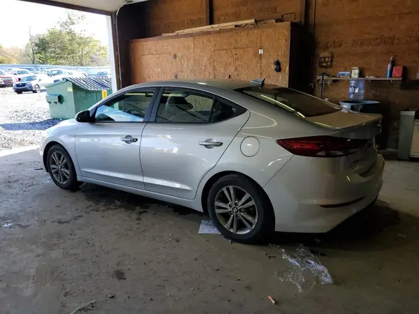 5NPD84LF0JH274742 2018 HYUNDAI ELANTRA - Image 2
