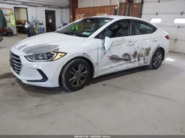 5NPD84LF0JH275082 2018 HYUNDAI ELANTRA - Image 2