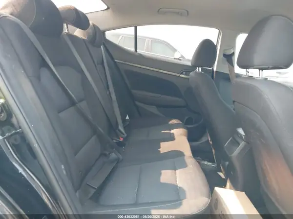 5NPD84LF0JH276829 2018 HYUNDAI ELANTRA - Image 8