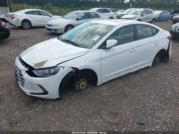 5NPD84LF0JH277852 2018 HYUNDAI ELANTRA - Image 2